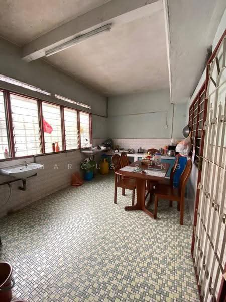 2-storey Terraced House for Sale in Taman Pertama (Ipoh) - Marcus Seng - Kitchen - PropertyGuru.com.my