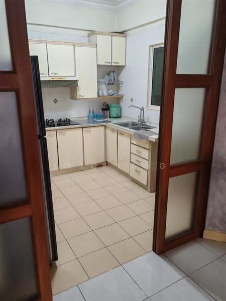 Condominium for Rent at Gold Coast Resort Condominium - Eric Kang - Kitchen - PropertyGuru.com.my