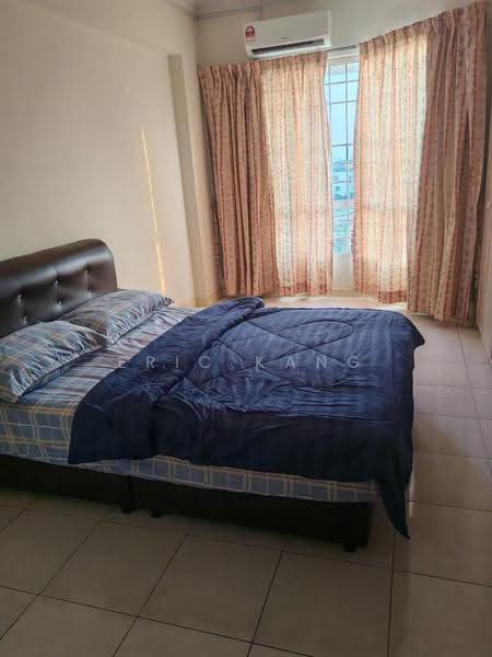 Condominium for Rent at Gold Coast Resort Condominium - Eric Kang - Bedroom - PropertyGuru.com.my
