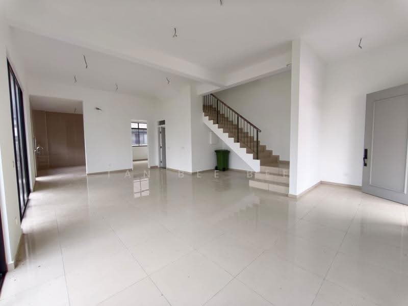 Cluster House for Sale in Taman Ekoflora (Johor Bahru) - Tan Bee Bee - Living Room - PropertyGuru.com.my