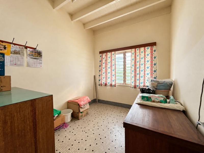 Semi-Detached House for Rent in Taman Guan Joo Seng (Jelutong) - Lilly . - Interior - PropertyGuru.com.my