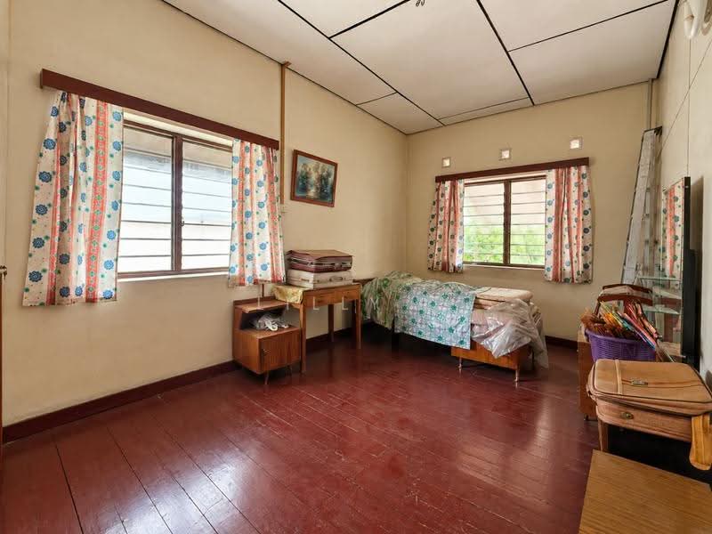 Semi-Detached House for Rent in Taman Guan Joo Seng (Jelutong) - Lilly . - Bedroom - PropertyGuru.com.my