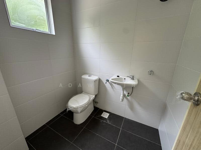 2-storey Terraced House for Sale in Taman Harmoni Utama (Shah Alam) - Adaw Zain - Bathroom - PropertyGuru.com.my