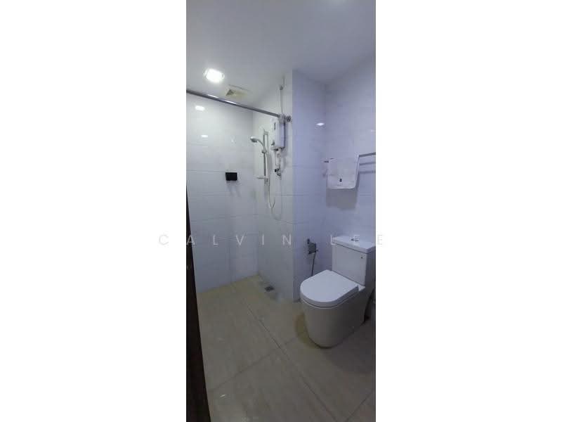 Kediaman Servis untuk Disewa di Country Garden Central Park - Calvin Lee - Bathroom - PropertyGuru.com.my