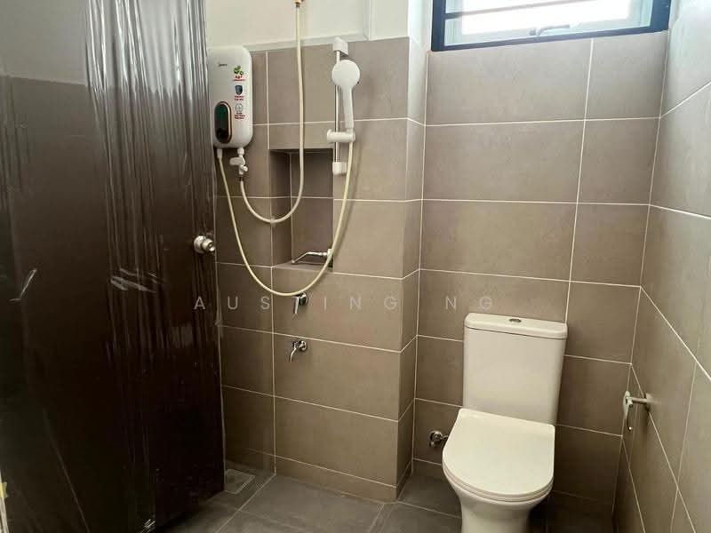 2-storey Terraced House for Rent in Bandar Putra Kulai (Kulai) - Austing Ng - Bathroom - PropertyGuru.com.my