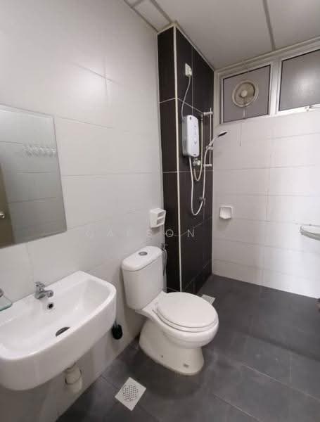 Apartment for Sale at Austin Regency (Pangsapuri Austin Perdana) - Carson . - Bathroom - PropertyGuru.com.my