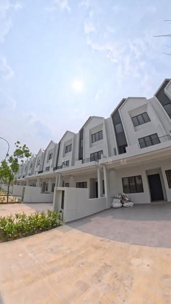 Rumah Teres 3-Tingkat untuk Disewa di Petaling Jaya (Selangor) - KEN FARM - Exterior - PropertyGuru.com.my
