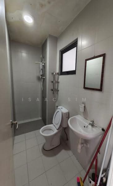 Service Residence for Rent at Kiara Plaza - Isaac Sim - Bathroom - PropertyGuru.com.my