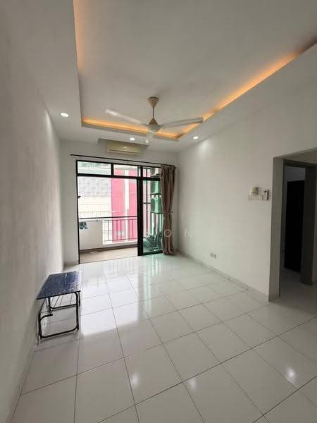 Service Residence for Sale at Jentayu Residensi @ Tampoi - Carson . - Living Room - PropertyGuru.com.my