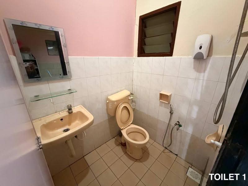 2.5-storey Terraced House for Sale in Rawang Perdana 2 (Rawang) - Raymerc Lim - Bathroom - PropertyGuru.com.my
