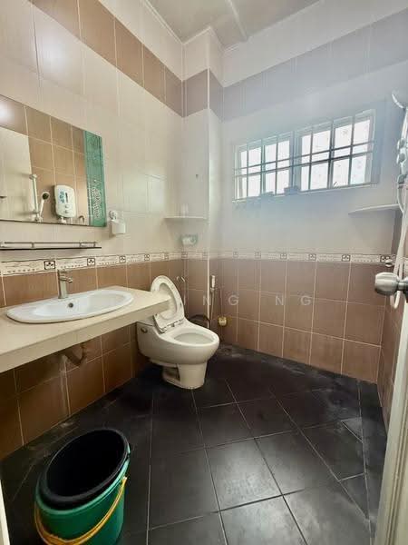 2-storey Terraced House for Rent in Bandar Putra Kulai (Kulai) - Austing Ng - Bathroom - PropertyGuru.com.my