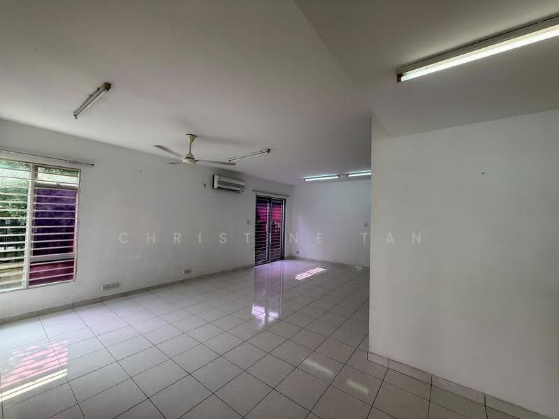 Semi-Detached House for Rent in Aman Perdana (Klang) - Christine Tan - Living Room - PropertyGuru.com.my