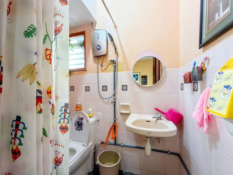 Apartment for Sale at Desa View Towers - Azli Ibrahim - Bathroom - PropertyGuru.com.my