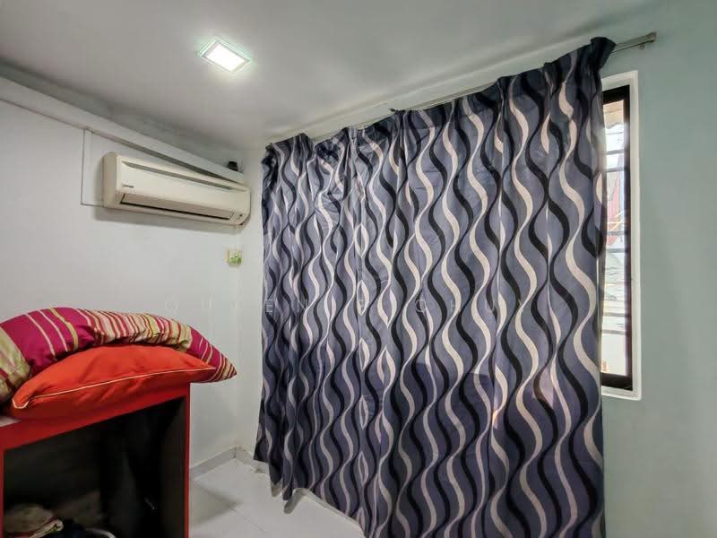 Rumah Teres 2-Tingkat untuk Dijual di Taman Johor Jaya (Johor Bahru) - Queenie Chuy - Bedroom - PropertyGuru.com.my