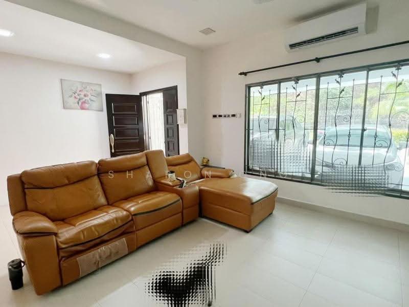 Rumah Kluster untuk Dijual di Taman Adda Heights (Tebrau) - Sharon Ong - Living Room - PropertyGuru.com.my