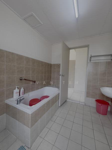 Apartment for Sale at KiPark Selayang - Ivan Teh - Bathroom - PropertyGuru.com.my