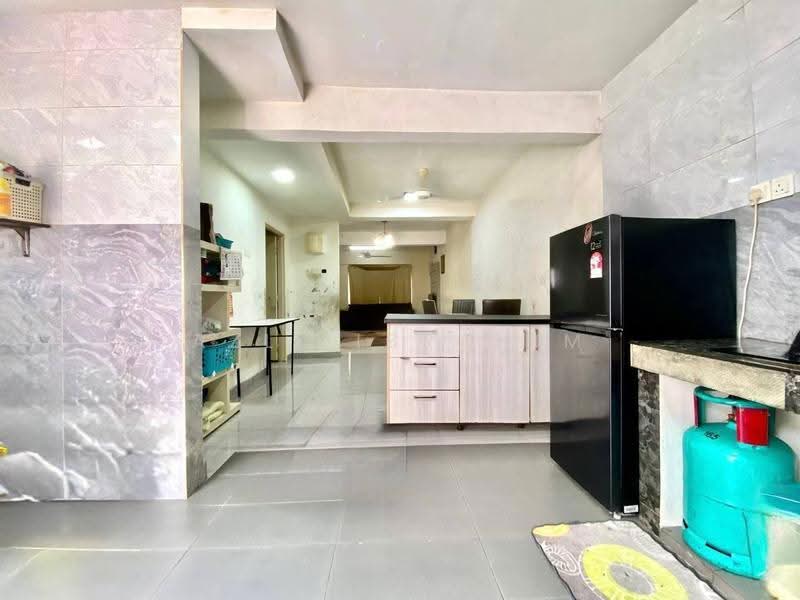 Rumah Teres 2-Tingkat untuk Dijual di Seksyen 8 (Bangi) - Azli Ibrahim - Kitchen - PropertyGuru.com.my