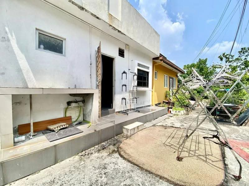 Rumah Teres 2-Tingkat untuk Dijual di Seksyen 8 (Bangi) - Azli Ibrahim - Exterior - PropertyGuru.com.my