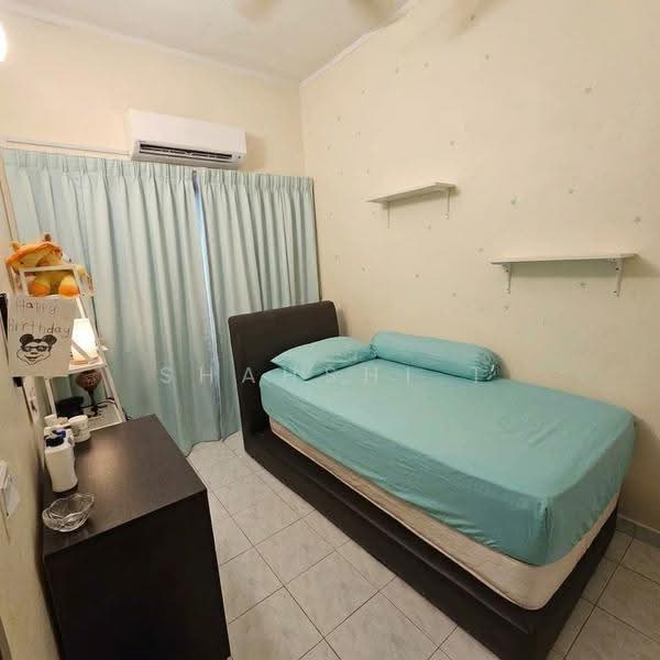 Rumah Teres 2-Tingkat untuk Dijual di Putra Heights (Subang Jaya) - Shahshi T - Bedroom - PropertyGuru.com.my