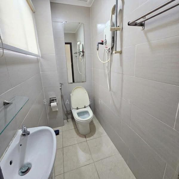 Rumah Teres 2-Tingkat untuk Dijual di Putra Heights (Subang Jaya) - Shahshi T - Bathroom - PropertyGuru.com.my