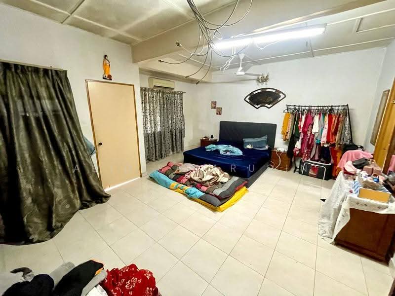 Rumah Teres 2-Tingkat untuk Dijual di Taman Sri Watan (Ampang) - Abid Sabarudin - Bedroom - PropertyGuru.com.my