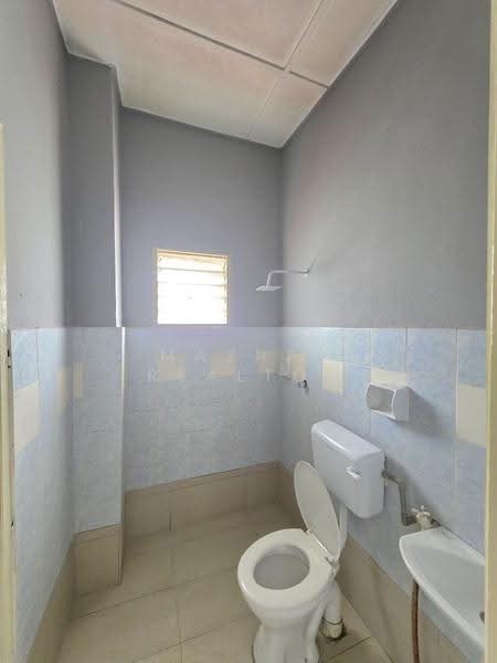 Terraced House for Sale in Taman Semenyih Mewah (Semenyih) - Maznee Realtor - Bathroom - PropertyGuru.com.my