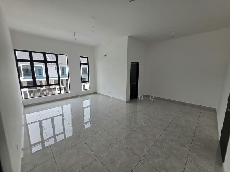 Rumah Teres 2-Tingkat untuk Dijual di Taman Impian Emas (Skudai) - Jayden Ng - Living Room - PropertyGuru.com.my