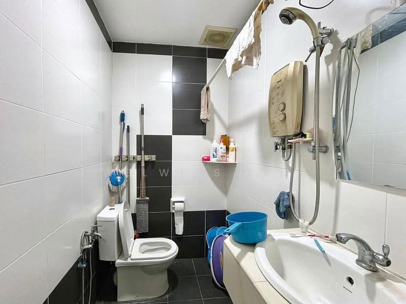 Rumah Teres 2-Tingkat untuk Dijual di Sungai Ara (Penang) - Welwits Sim - Bathroom - PropertyGuru.com.my
