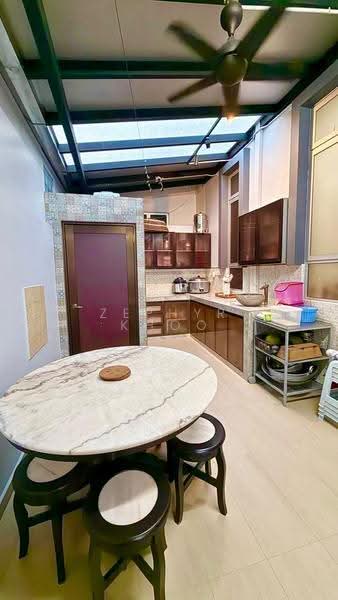 Semi-Detached House for Sale in Nusa Duta (Iskandar Puteri (Nusajaya)) - Zephyr Khoo - Kitchen - PropertyGuru.com.my