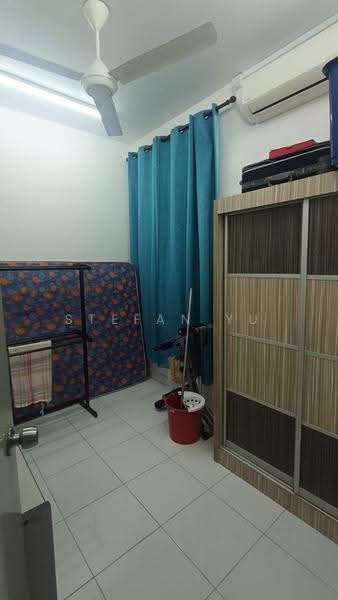 Apartment for Sale at Pangsapuri Kasturi Bandar Dato Onn - Stefan Yu - Bedroom - PropertyGuru.com.my