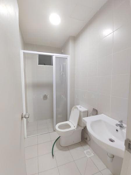 Kediaman Servis untuk Dijual di Meridin Bayvue Serviced Apartment - Vlien Lua - PropertyGuru.com.my