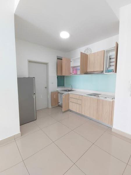 Kediaman Servis untuk Dijual di Meridin Bayvue Serviced Apartment - Vlien Lua - PropertyGuru.com.my