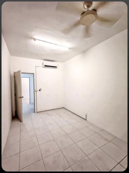 Condominium for Rent at Residensi Sateria - Henry Lim - Interior - PropertyGuru.com.my