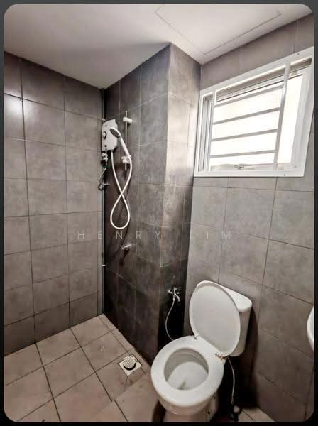 Condominium for Rent at Residensi Sateria - Henry Lim - Bathroom - PropertyGuru.com.my