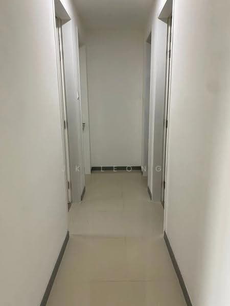 Kediaman Servis untuk Disewa di United Point (Residensi Berpadu) - JK Leong - Corridor - PropertyGuru.com.my