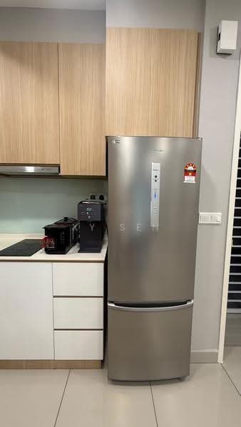 Pangsapuri untuk Disewa di Austin Suites (Permata Austin) - XY Sen - Kitchen - PropertyGuru.com.my