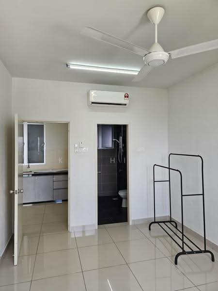 Service Residence for Rent at Maxim Residences - Kah Hing - Kitchen - PropertyGuru.com.my