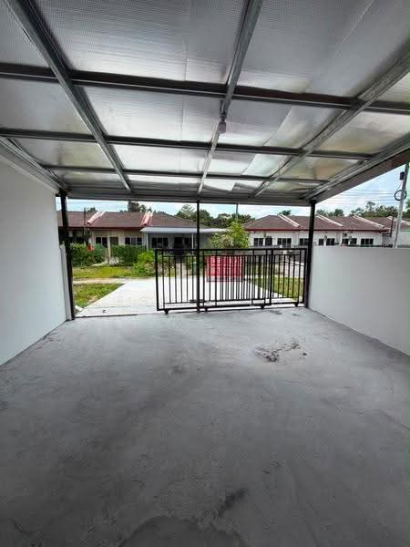 1-storey Terraced House for Sale in Kampung Sejijak (Kuching) - Leslie Loi - Exterior - PropertyGuru.com.my