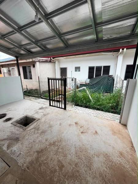 1-storey Terraced House for Sale in Kampung Sejijak (Kuching) - Leslie Loi - Exterior - PropertyGuru.com.my