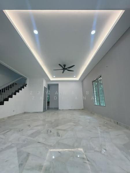 Rumah Teres 2-Tingkat untuk Dijual di Bandar Tasik Puteri (Rawang) - Zawana BT Zaidi Ana - Living Room - PropertyGuru.com.my