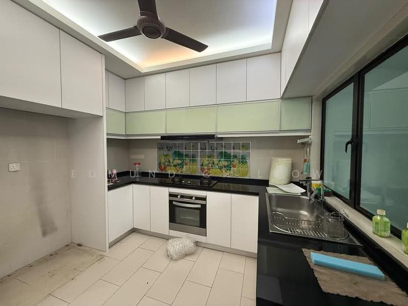 Rumah Teres untuk Dijual di Prima Selayang (Selayang) - Edmund CH Leow - Kitchen - PropertyGuru.com.my