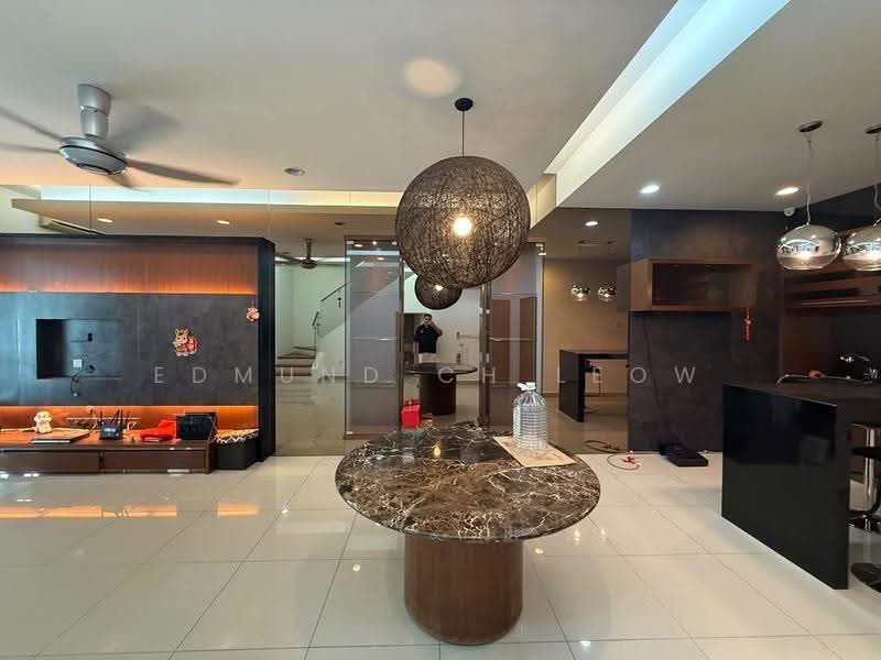 Rumah Teres untuk Dijual di Prima Selayang (Selayang) - Edmund CH Leow - Living Room - PropertyGuru.com.my