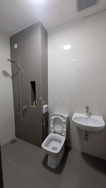 Condominium for Sale at PARC Regency (Residensi Masai) - Adli Harun - Bathroom - PropertyGuru.com.my