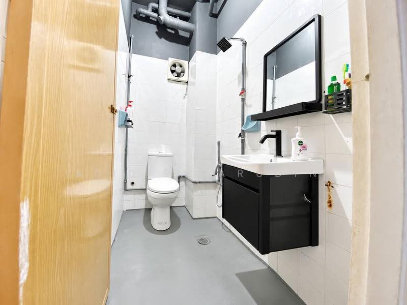 Apartment for Sale at Pangsapuri Villa Angkasa - Abid Sabarudin - Bathroom - PropertyGuru.com.my
