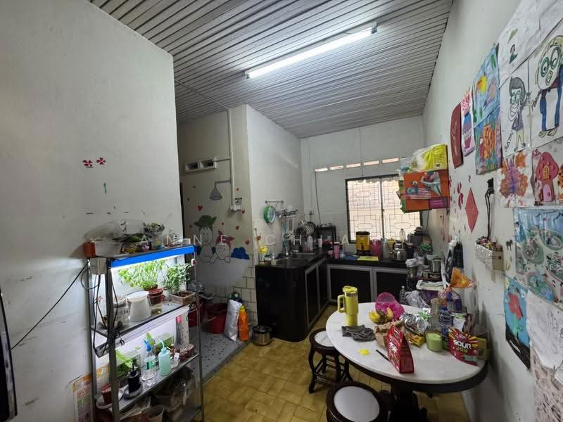 Semi-Detached House for Sale in Taman Sri Tebrau (Johor Bahru) - Anne Chiang - Kitchen - PropertyGuru.com.my