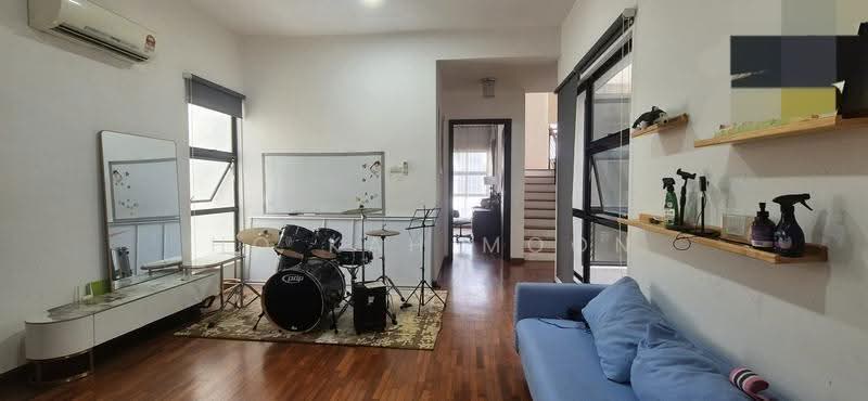 Rumah Berkembar untuk Dijual di Bandar Sungai Long (Selangor) - Ho Kah Moon - Living Room - PropertyGuru.com.my