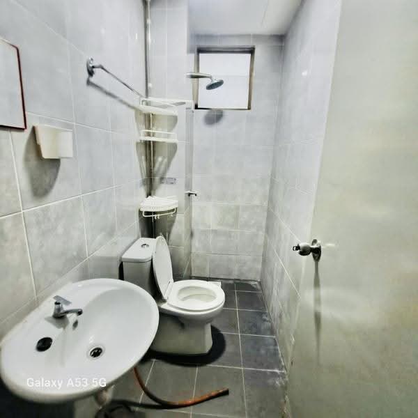 Condominium for Rent at Residensi Zamrud - Erin Yusof - Bathroom - PropertyGuru.com.my