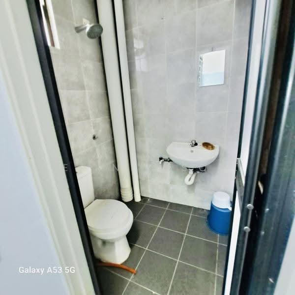 Condominium for Rent at Residensi Zamrud - Erin Yusof - Bathroom - PropertyGuru.com.my