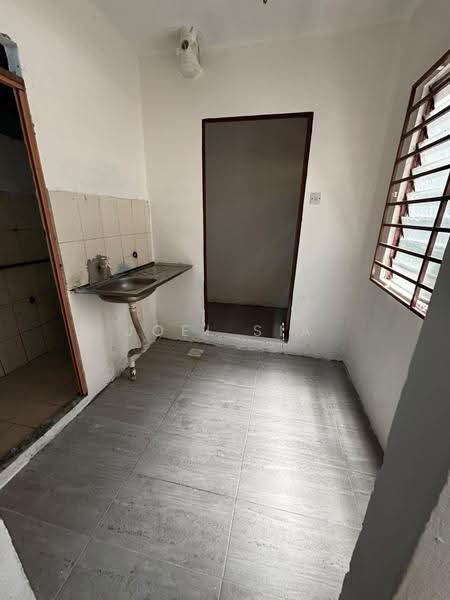 Flat for Rent at Taman Suria Pendamar Flat - Joel Sia - Kitchen - PropertyGuru.com.my