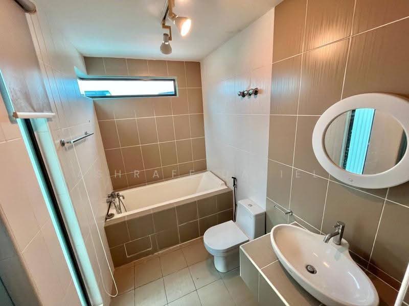 Rumah Berkembar untuk Dijual di Alam Impian (Shah Alam) - Ashraff Daniel - Bathroom - PropertyGuru.com.my